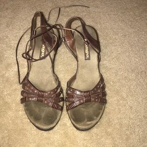 Bongo wedge Sandals size 9